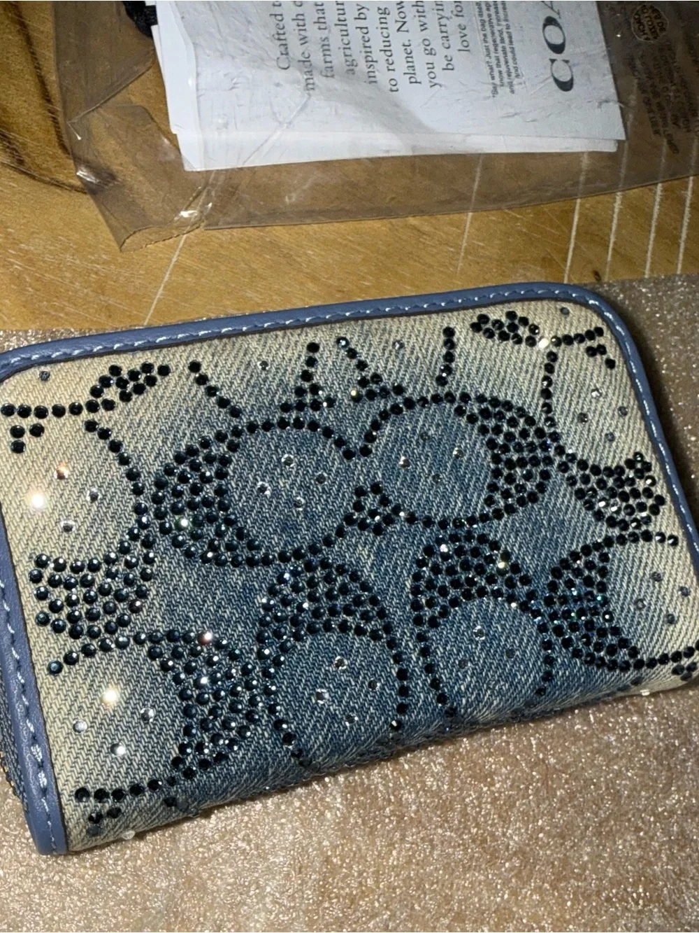 BNWT!!! Coach Denim Crystal Signature Essential Slim Card Case 💙💙